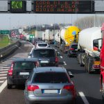 spedizione e trasporto con sponda idraulica